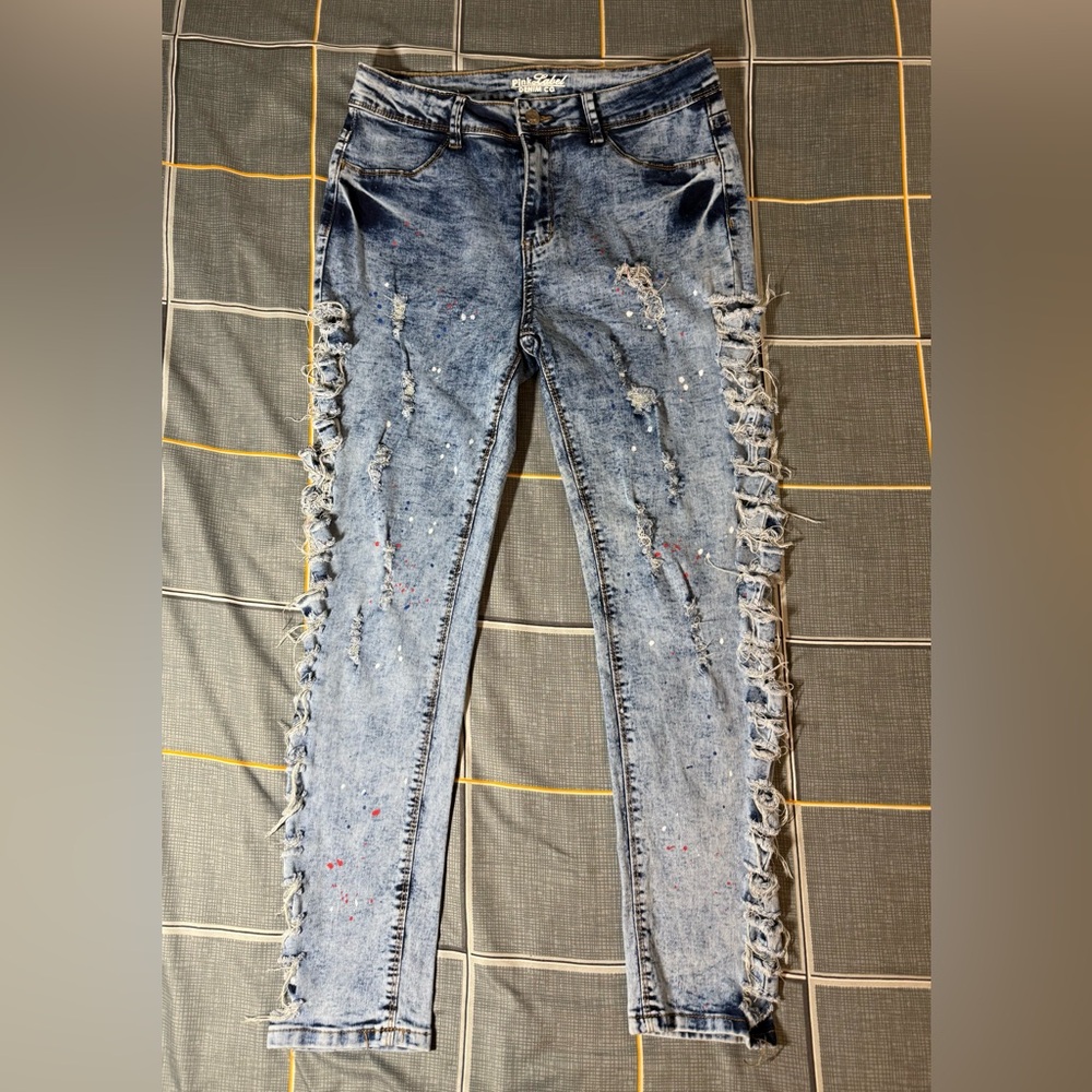 👖💛NWOT Pink Label Denim Co Distressed Peek-a-Bo Cut Out Blue Jeans Jr Size 11